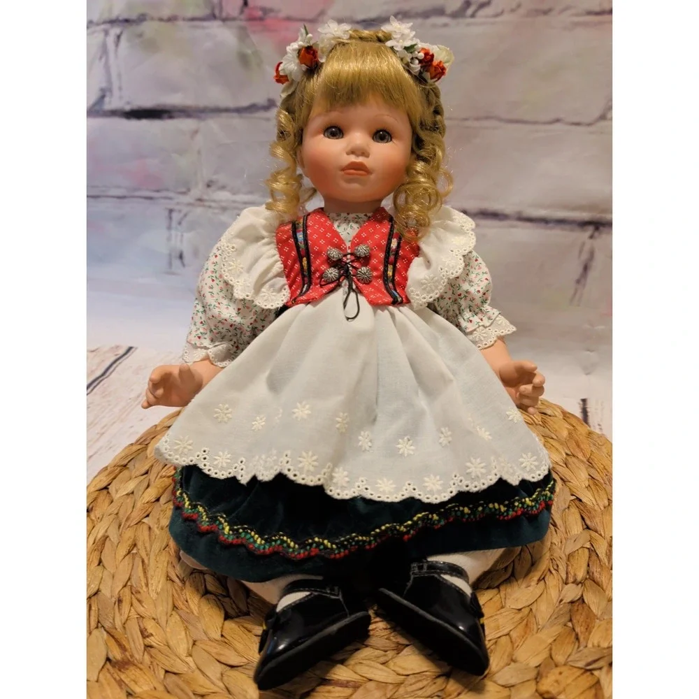 Danbury Mint Gretel Porcelain 18